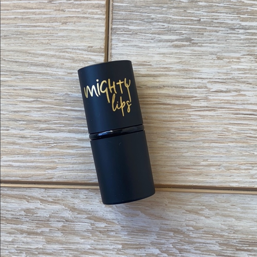 Red lipstick - free w/ 2+ bundle!